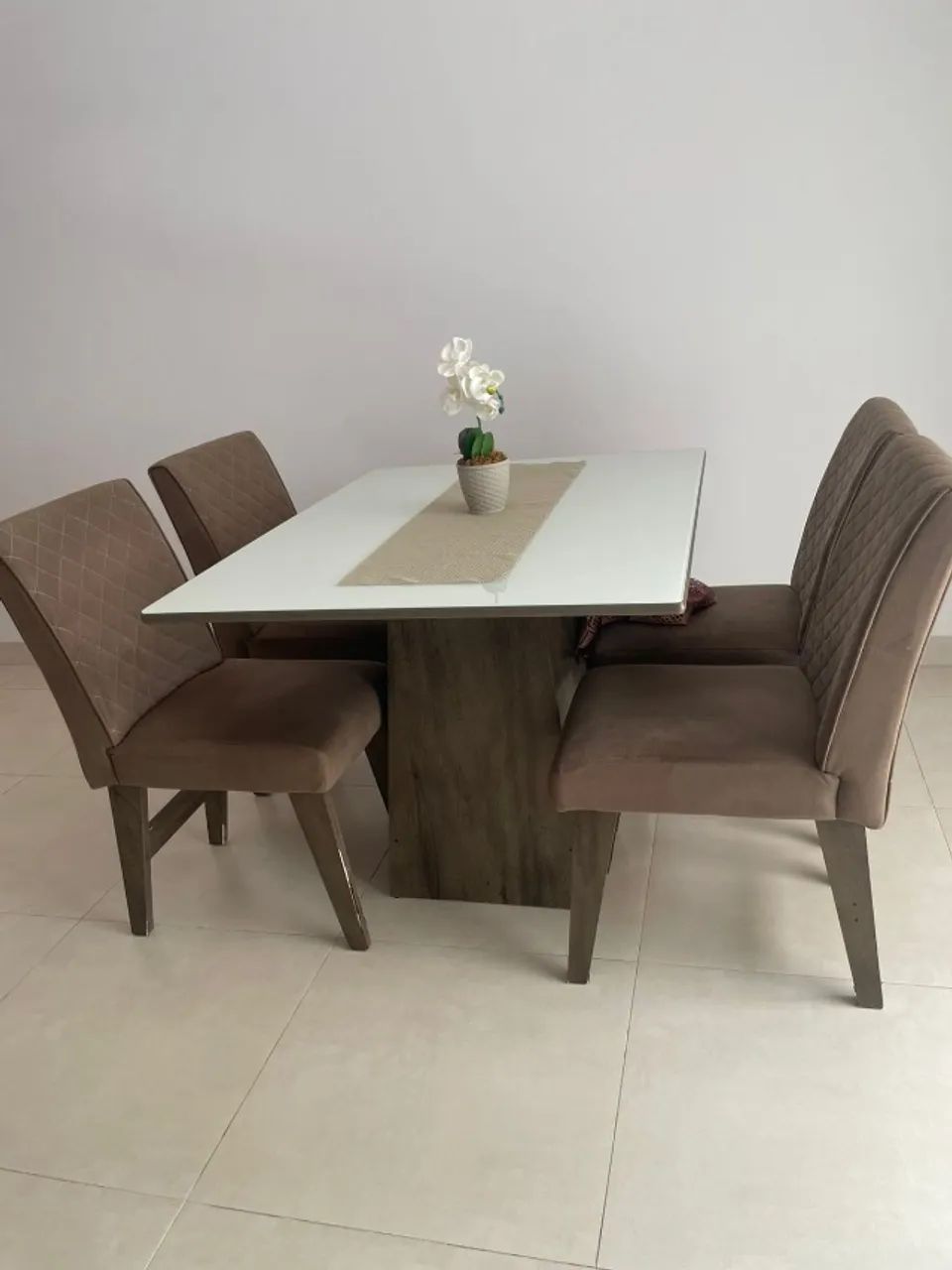JOGO DE MESA EM MDF COM 4 CADEIRAS - Foto 3