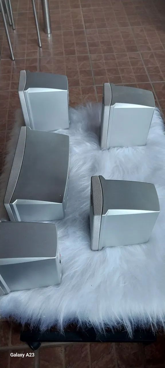 CONJUNTO DE CAIXAS ACÚSTICAS P/ HOME THEATRE DA SONY SEM SUB WOOFER (usado) - Foto 2