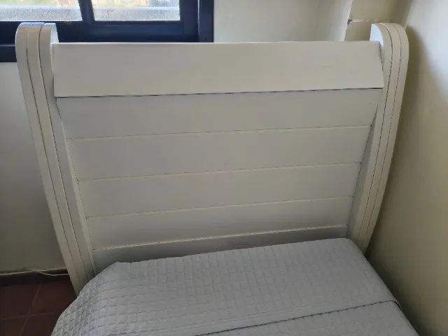 Cama de madeira com cabeceira alta - Foto 3