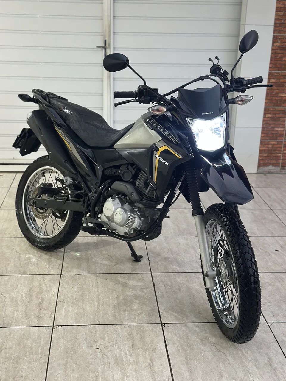 Bros 160 