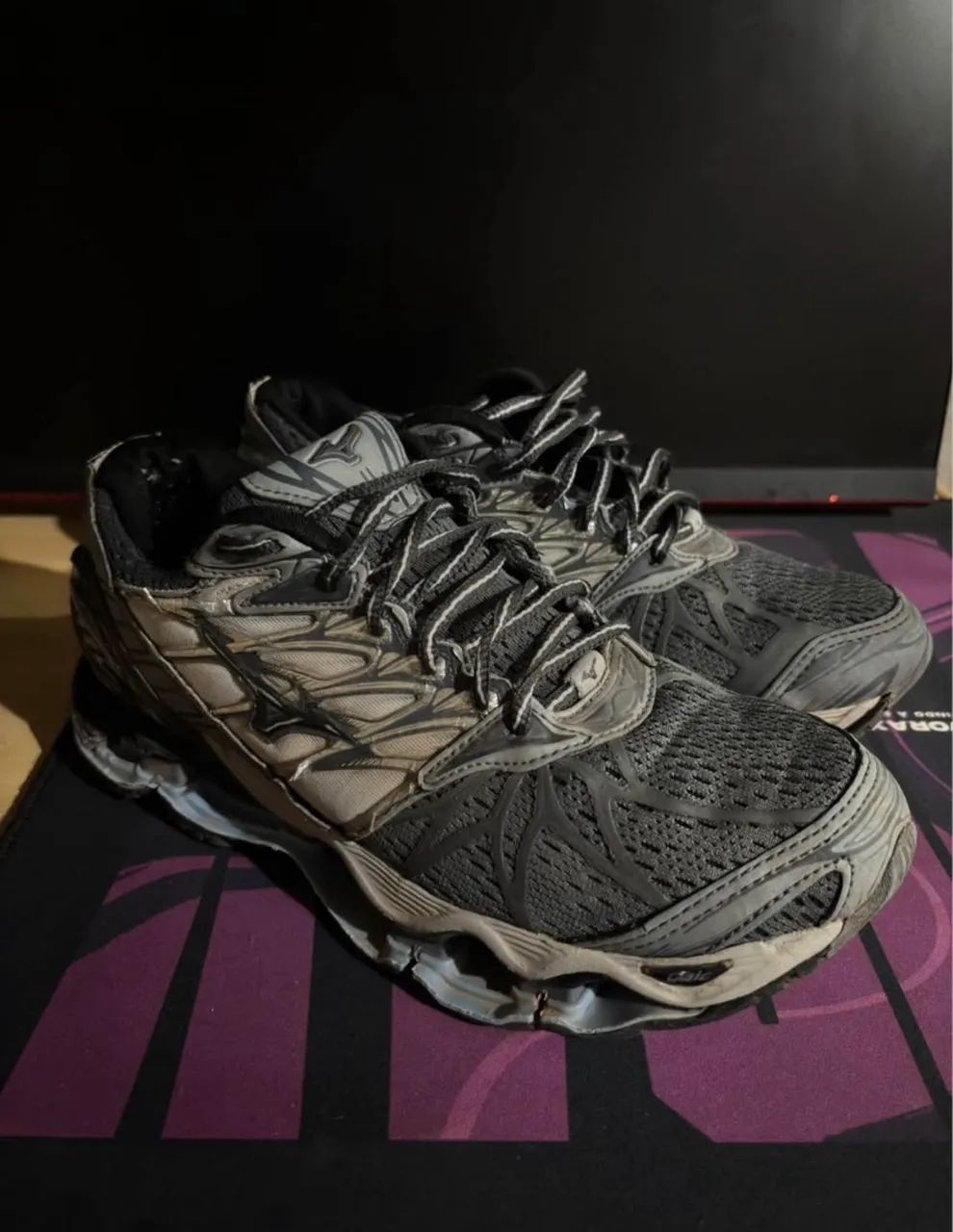 Mizuno pro 7 e 9 - Calçados - Área Rural de São Sebastião