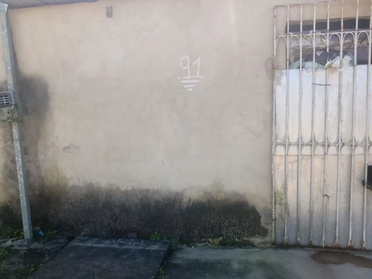 Vende-se está casa 