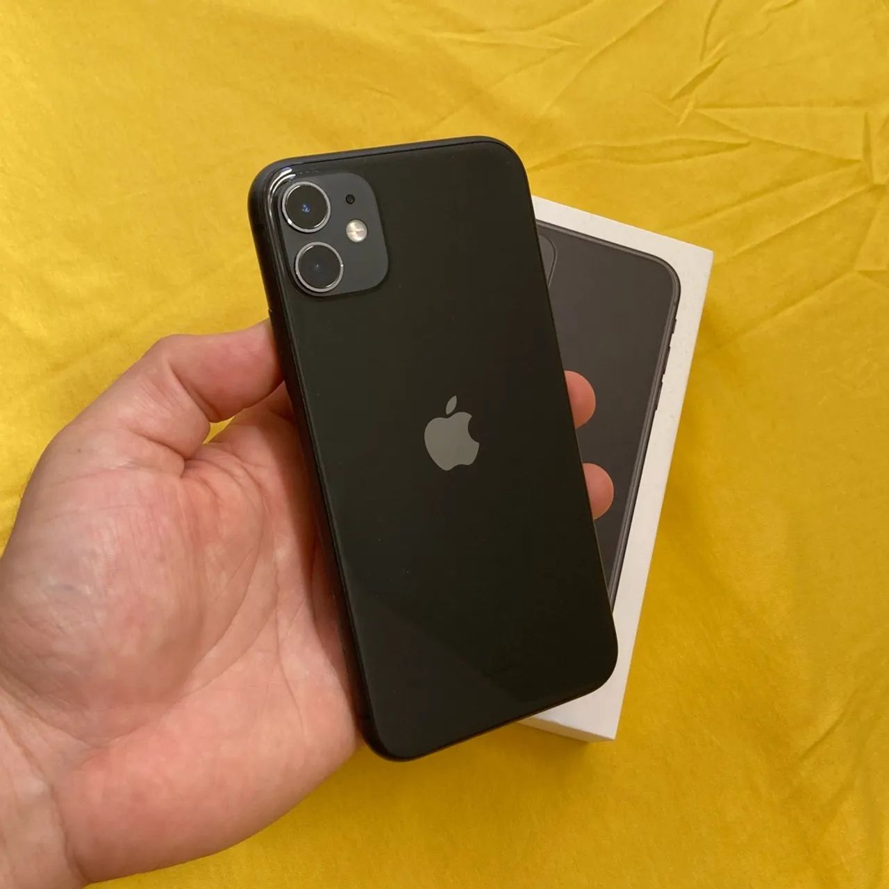 iPhone 11 64GB novinho 
