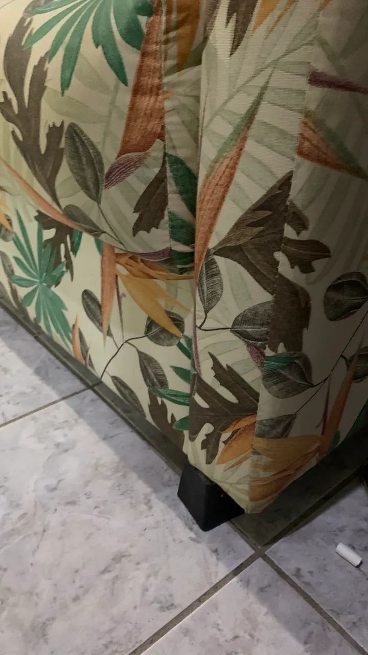 Sofá 3 lugares estampado - Bem conservado (Aceito Proposta) - Foto 2