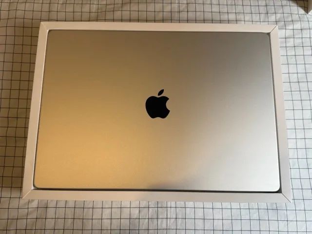 Macbook Pro 16" M1 Pro 16GB 512GB - Foto 2