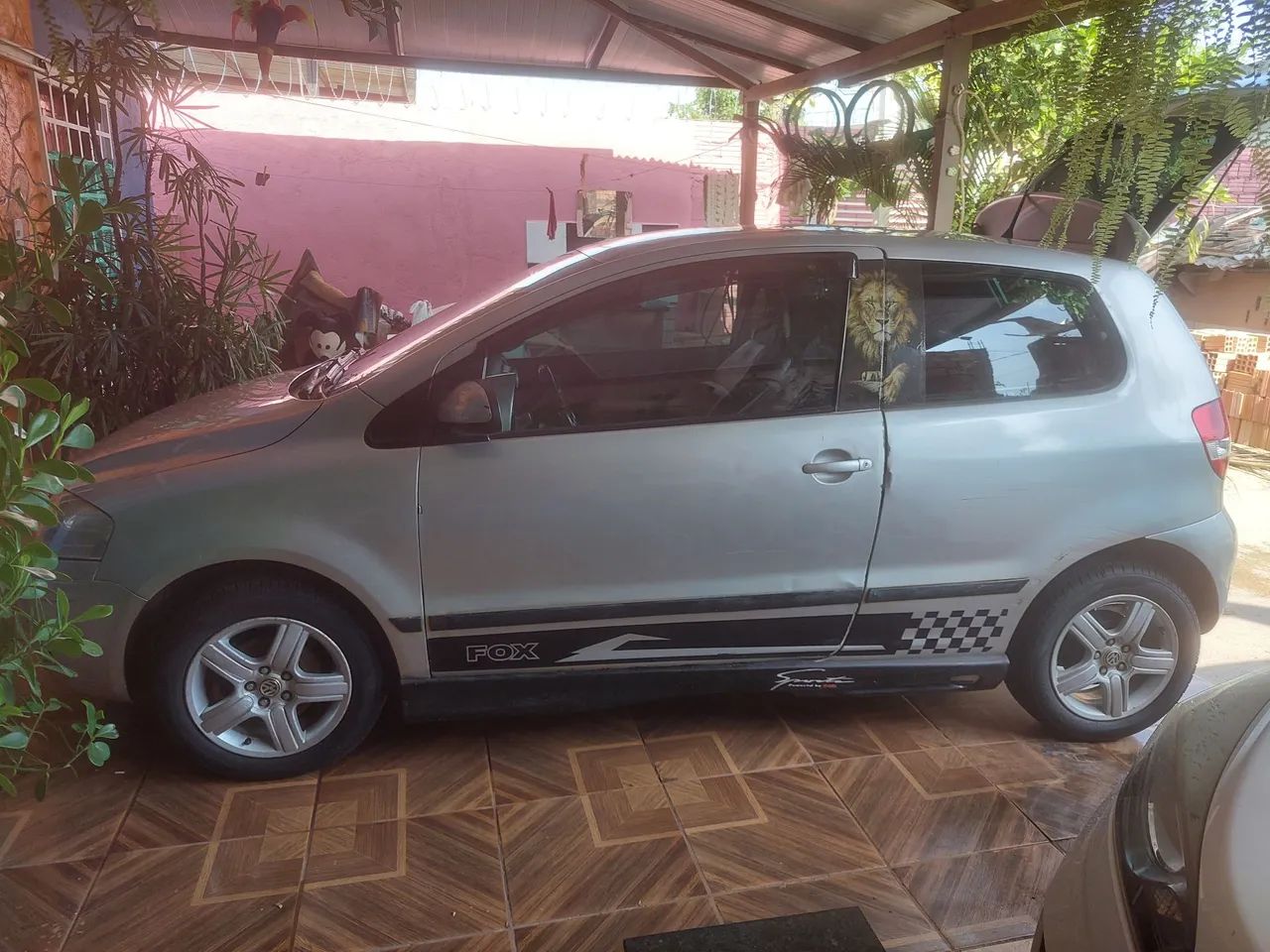 Volkswagen Fox City 1.0mi/ 1.0mi Total Flex 8V 3P 2004