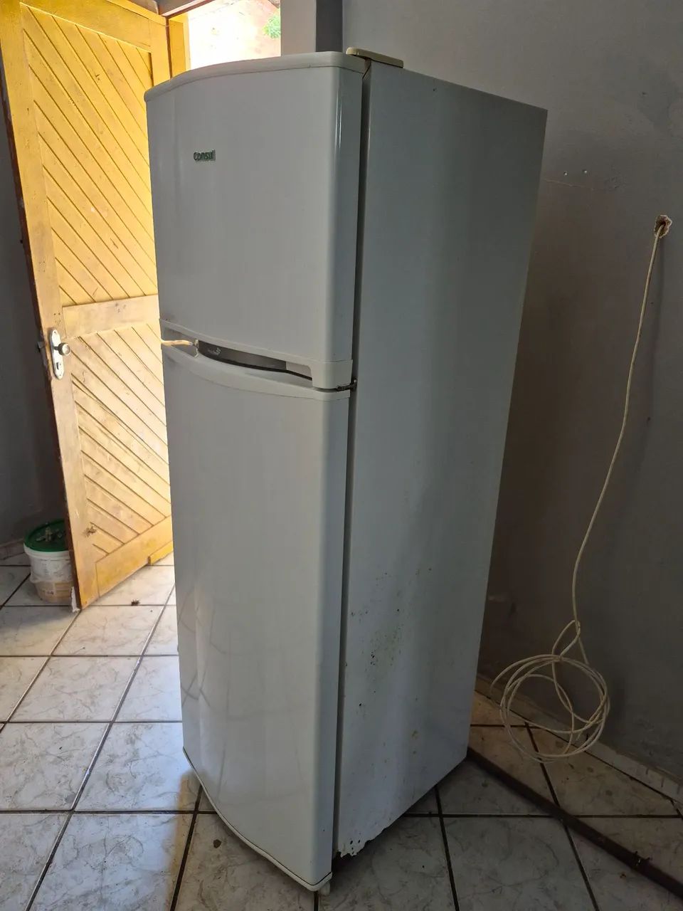Vendo geladeira  - Foto 2