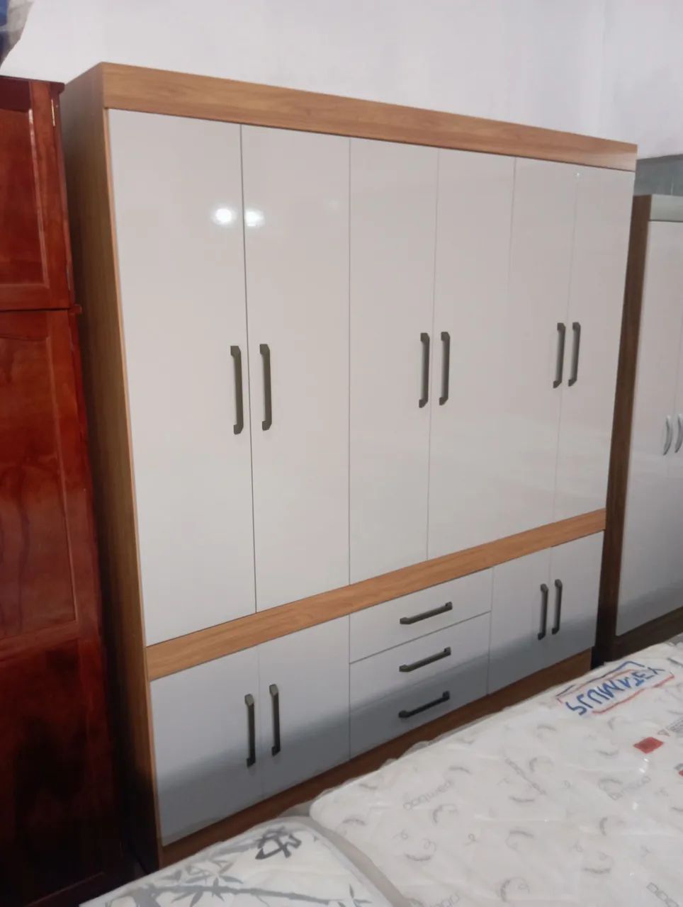 Guarda roupa novo em oferta 