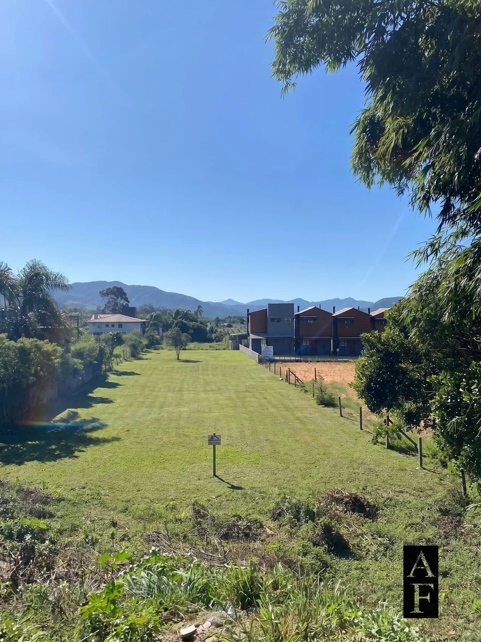 Terreno à venda à beira da Lagoa de Ibiraquera - Foto 2