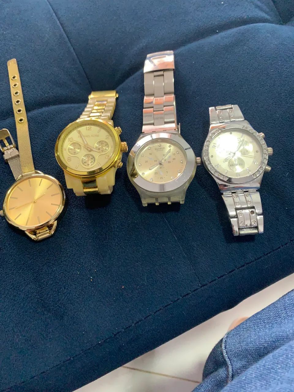 4  Relógios(trocar baterias))(Os 4 por 50)