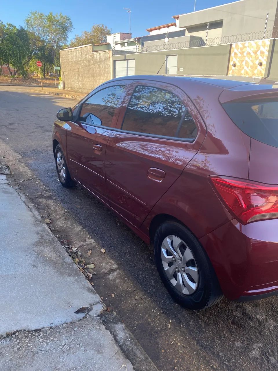 Chevrolet Onix Hatch LT 1.0 8V Flex Mec. 4P 2017 - Foto 2
