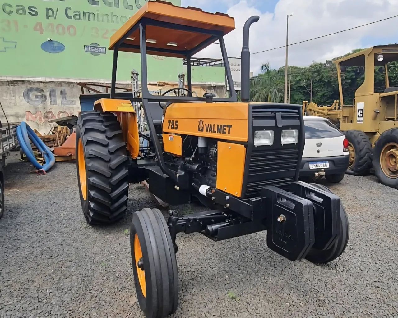 Trator Valmet 785 4x2 revisado 