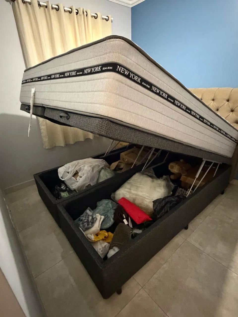  Cama box baú Queen