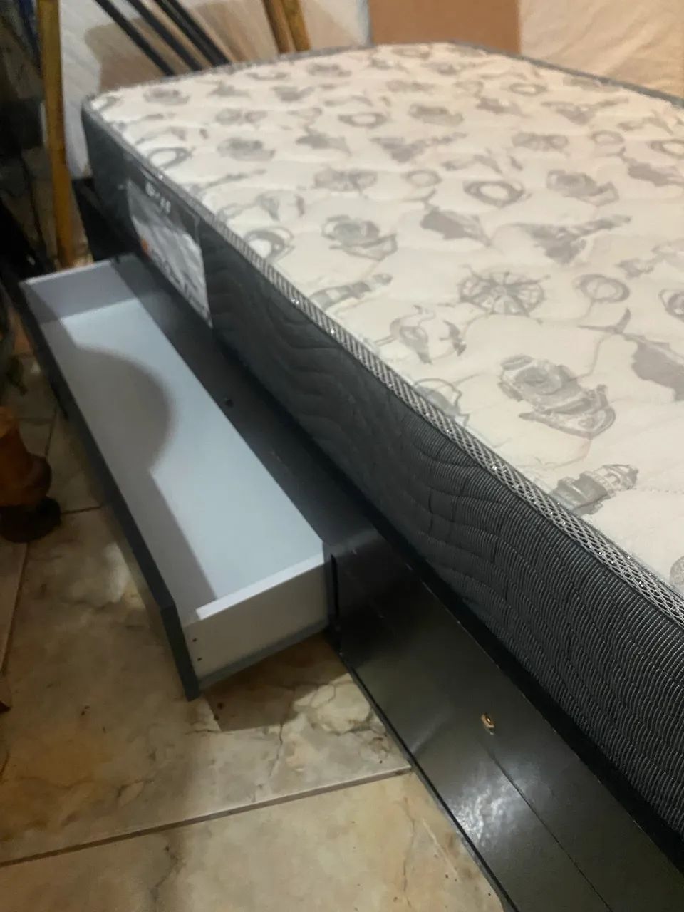 Cama de solteiro com base c/ 2 gavetões e colchão ortobom - Foto 3