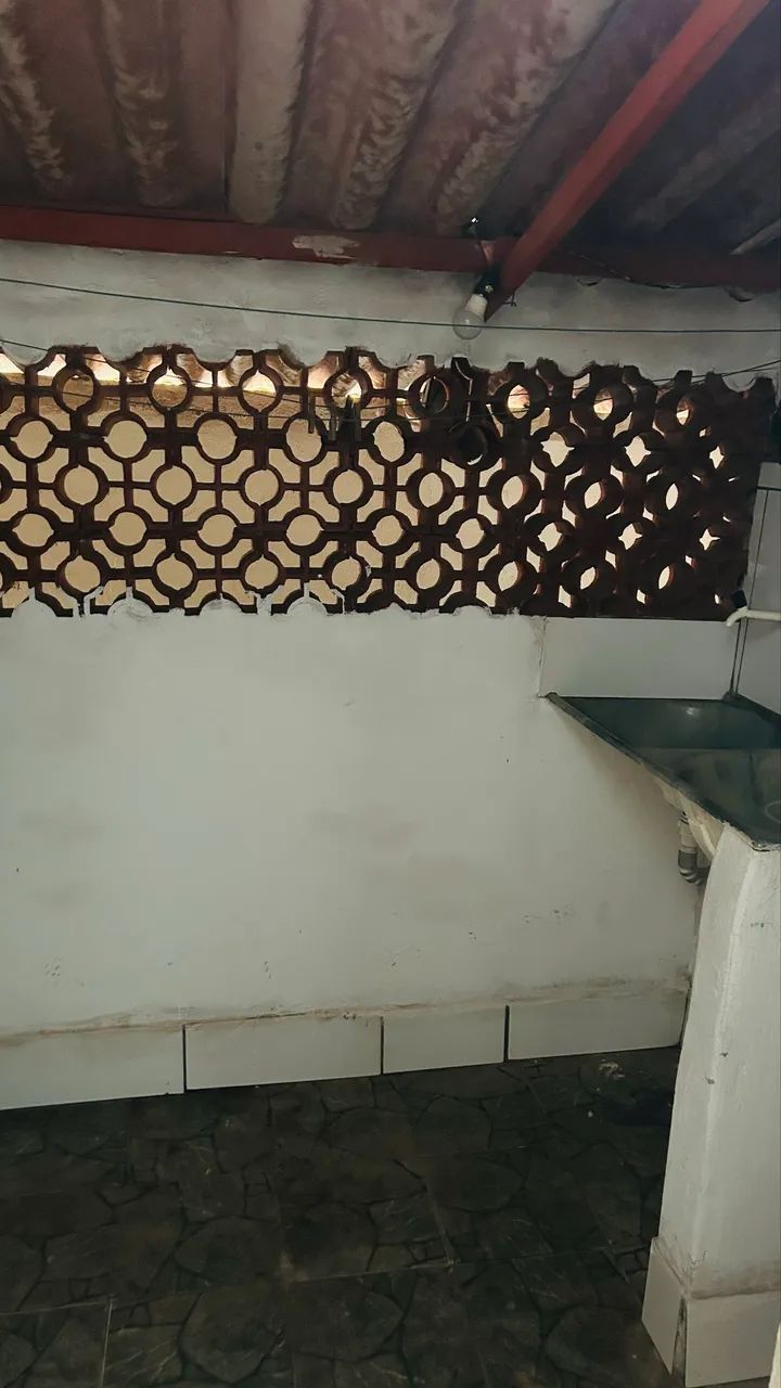 Aluga-se casa de fundos no Setor Perim  - Foto 3