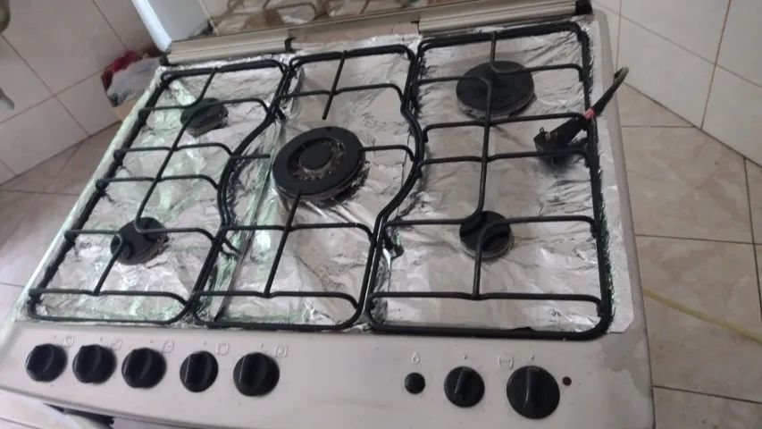 Fogão Electrolux 5 Bocas Forno com Grill - Excelente Estado - Foto 6