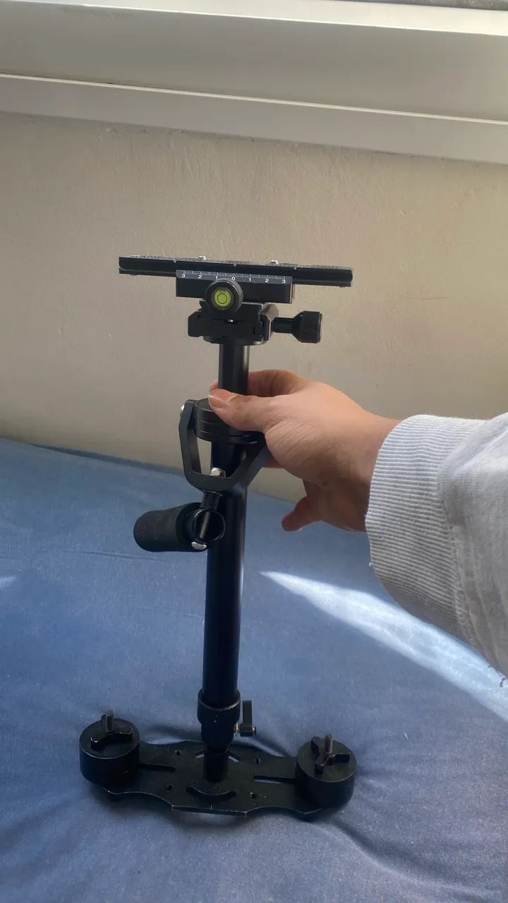 ? Estabilizador / Steadicam Profissional para Câmera DSLR e Mirrorless
