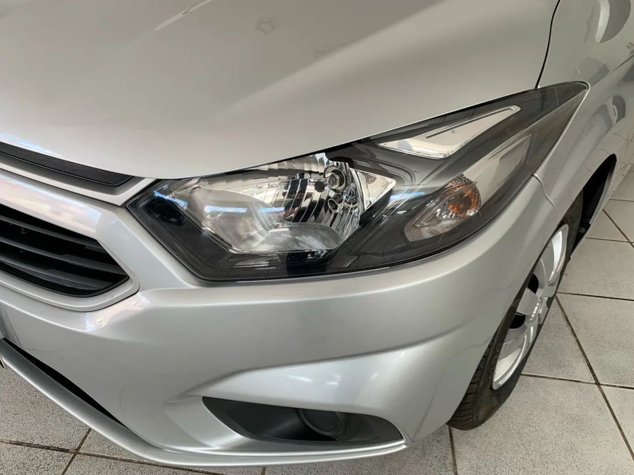 Chevrolet Onix Hatch LT 1.0 8V Flex Mec. 4P 2019 - Foto 3