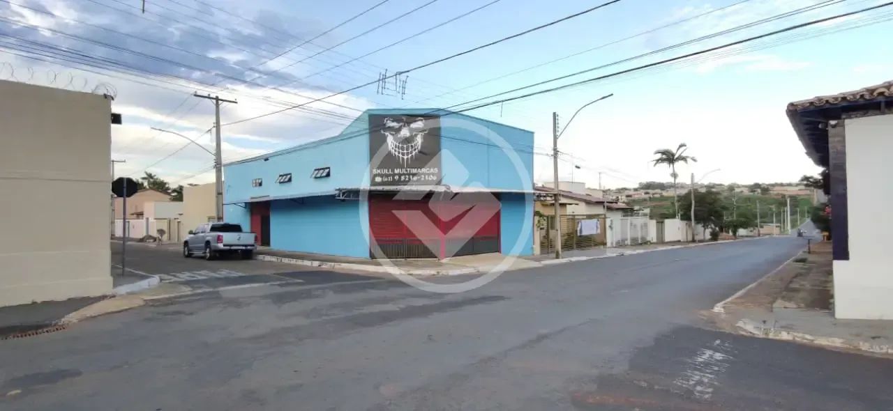 Hidrolândia - Galpão no Centro codigo: 290302