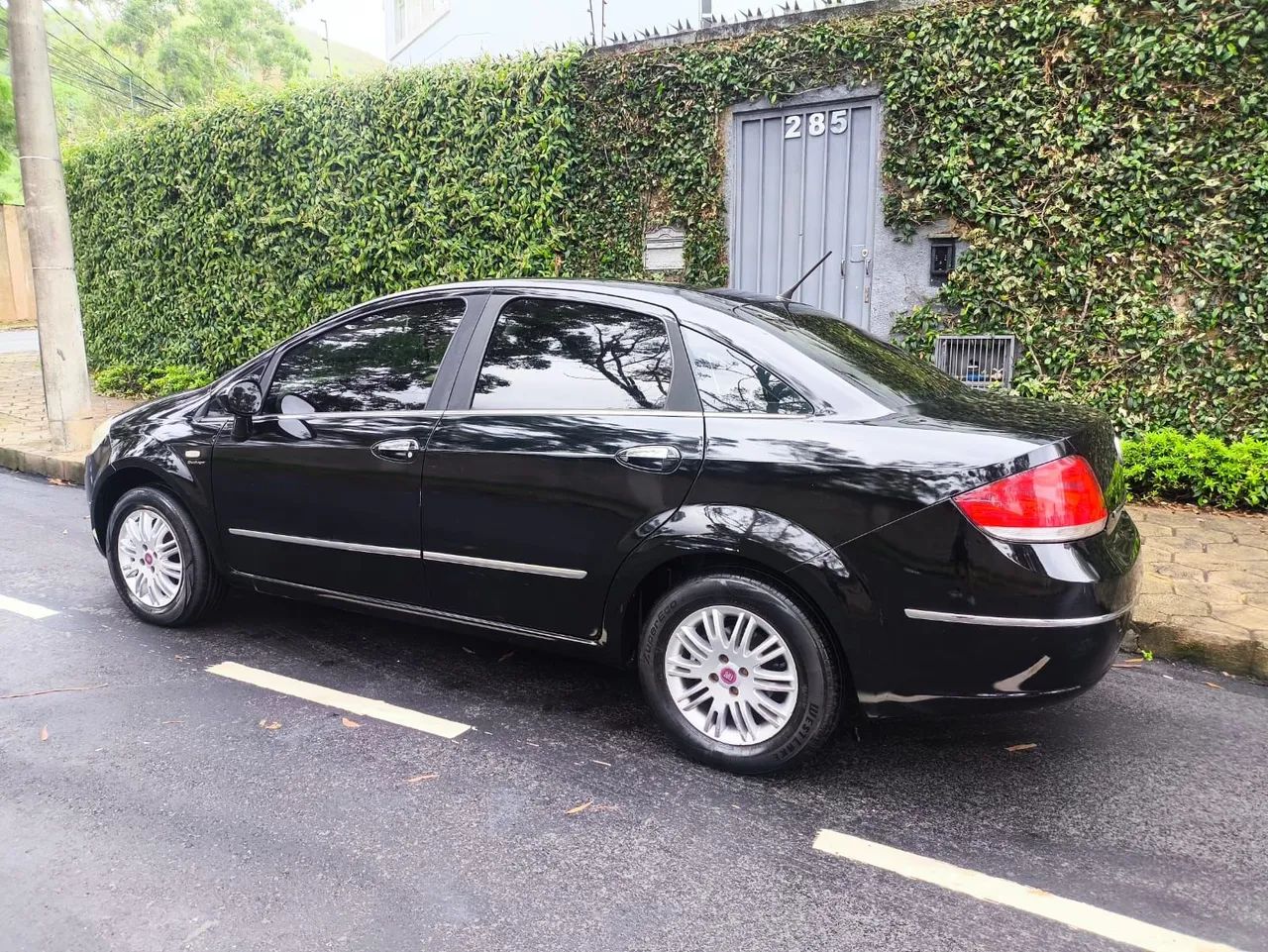 Fiat Linea LINEA ESSENCE 1.8 Flex 16V 4p 2013