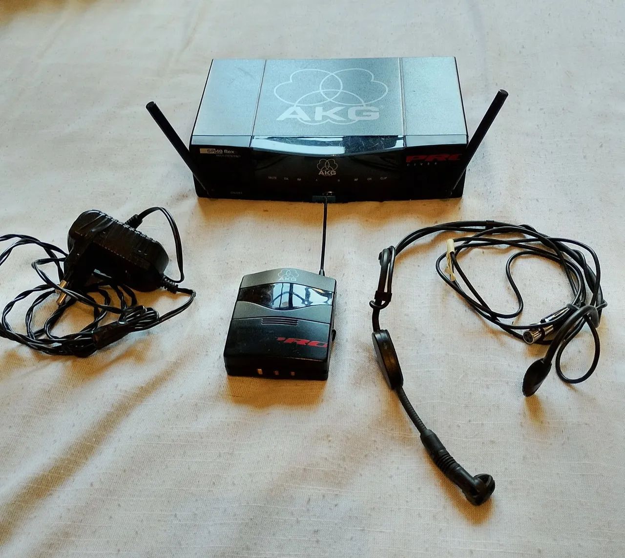 Microfone sem fio AKG SR 40 flexx - Foto 3