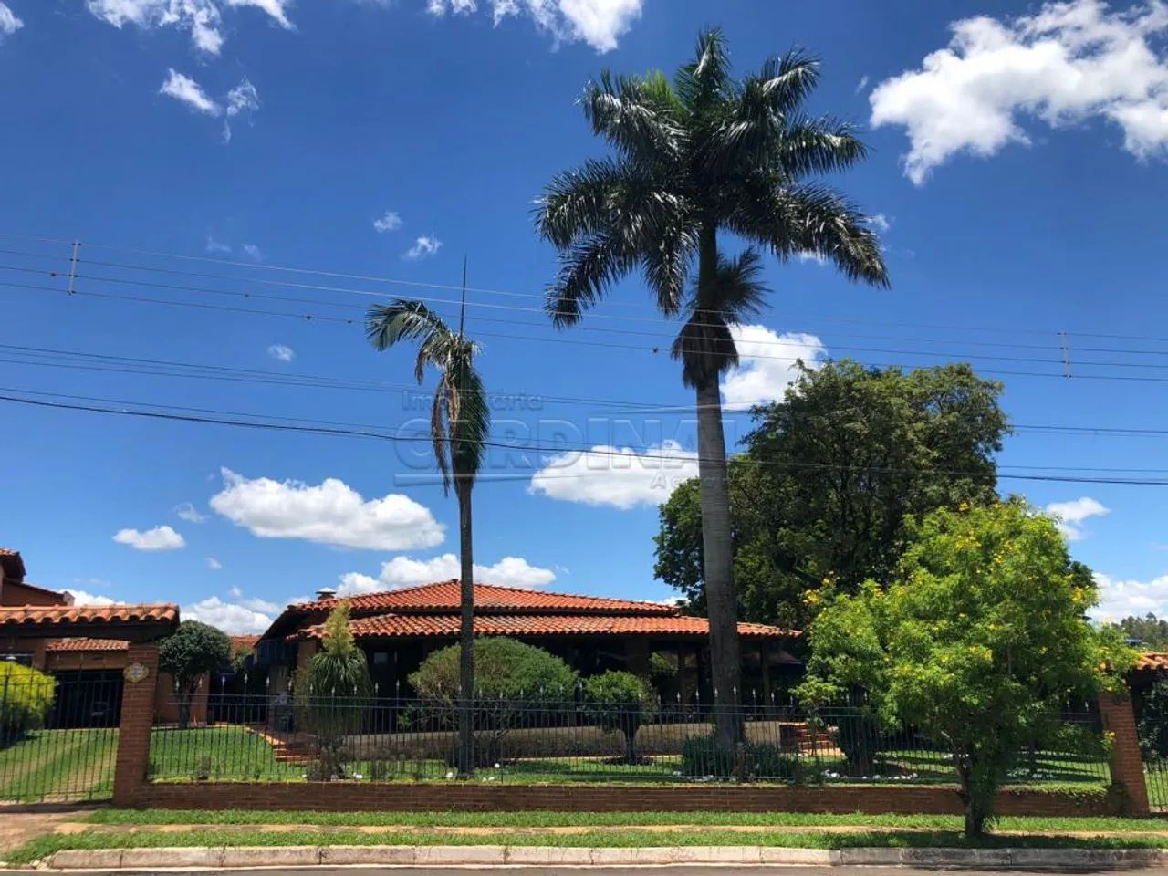 Casa Padrão em Dourado
