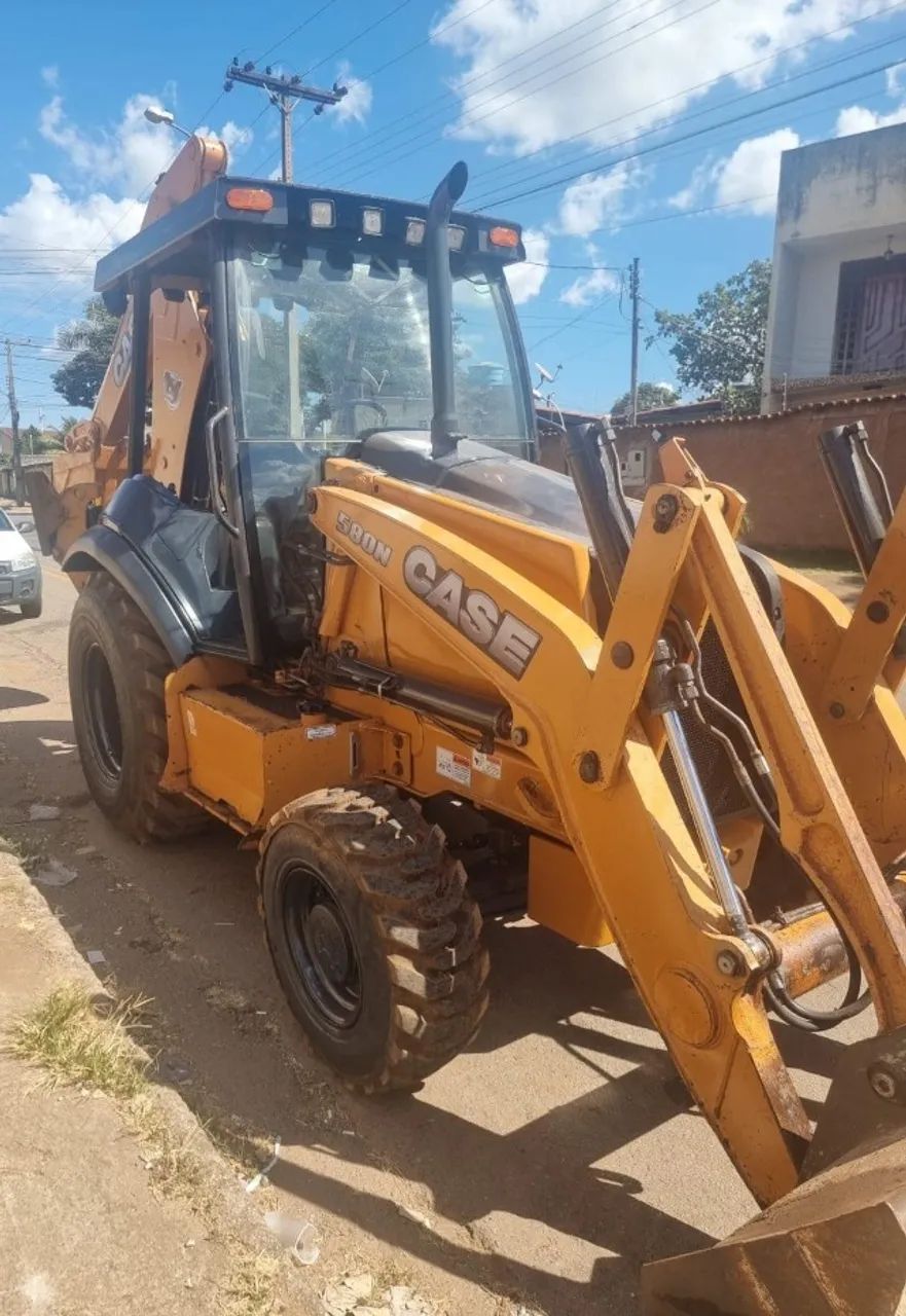 Retroescavadeira Case 580n - 2012 - Foto 4