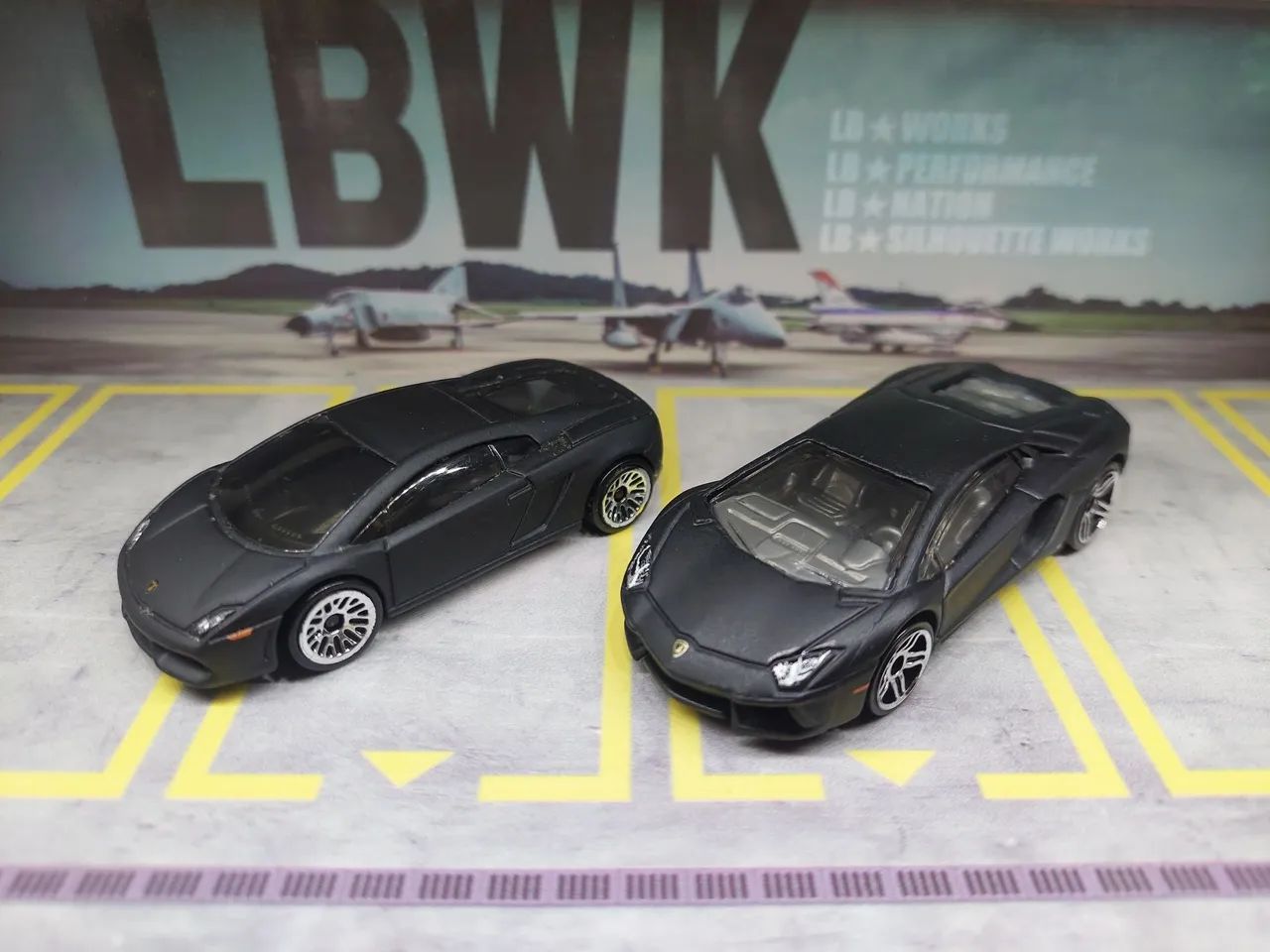 Hot Wheels Lamborghini combo "Stealth" - Foto 2