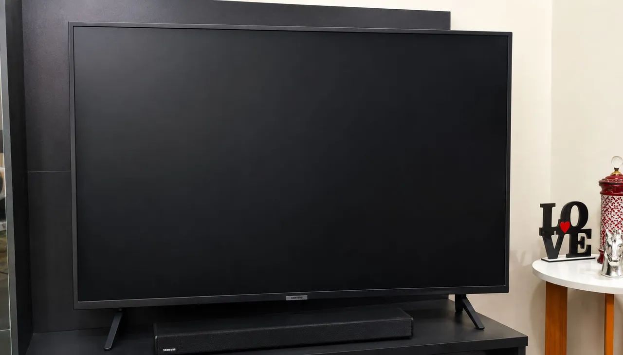 Samsung Smart TV UHD 4K, Modelo RU7100, 50 polegadas  - Foto 2