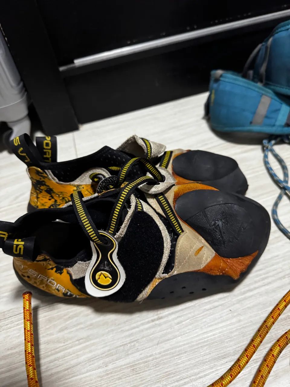 Equipamento de escalada ( valor de anúncio para tudo junto)  - Foto 4