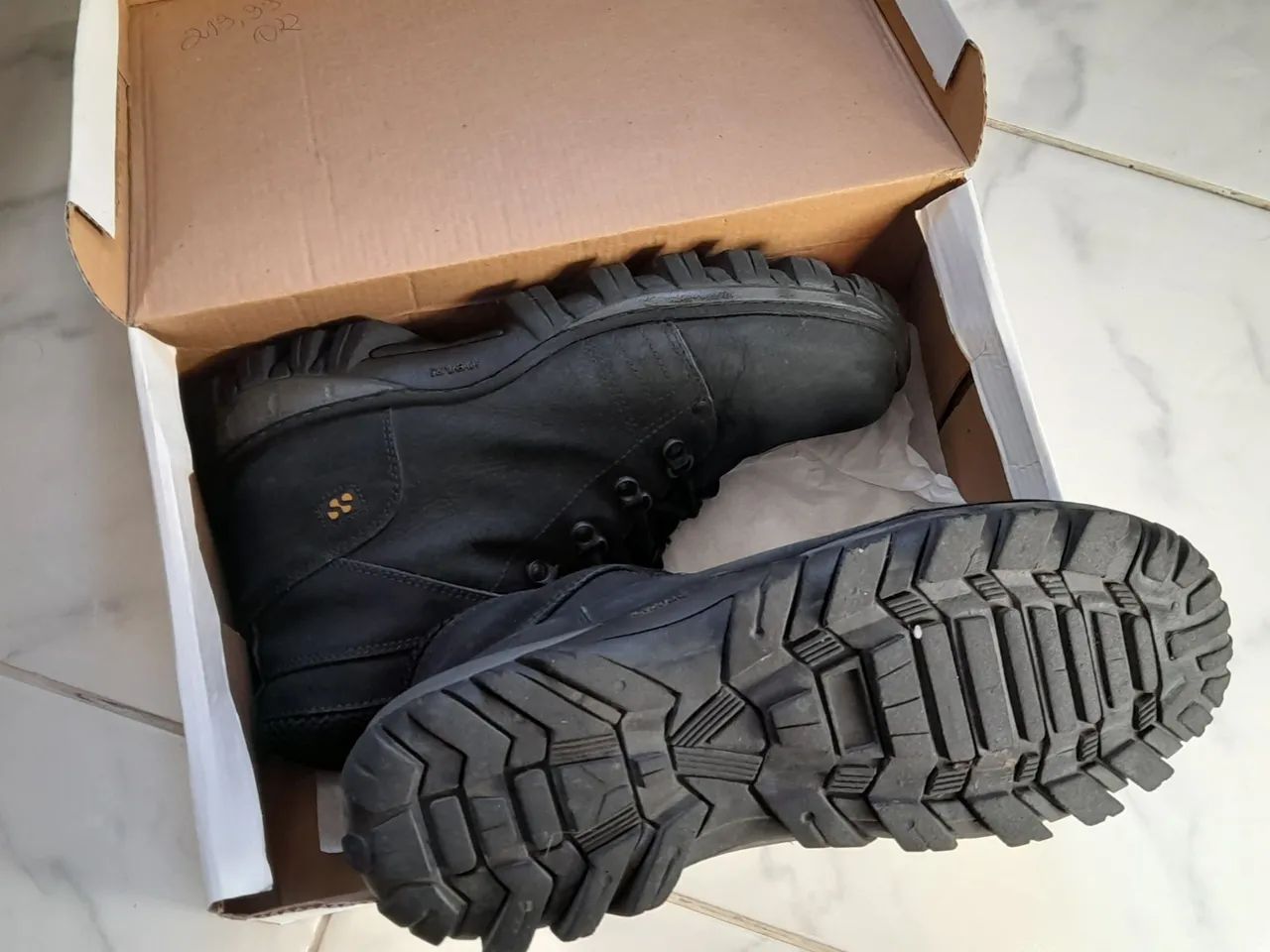 Tênis / Bota  - Foto 3