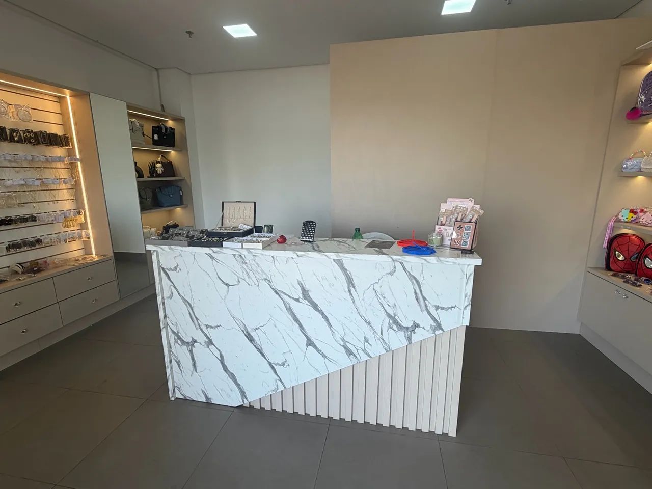 Balcão recepção 