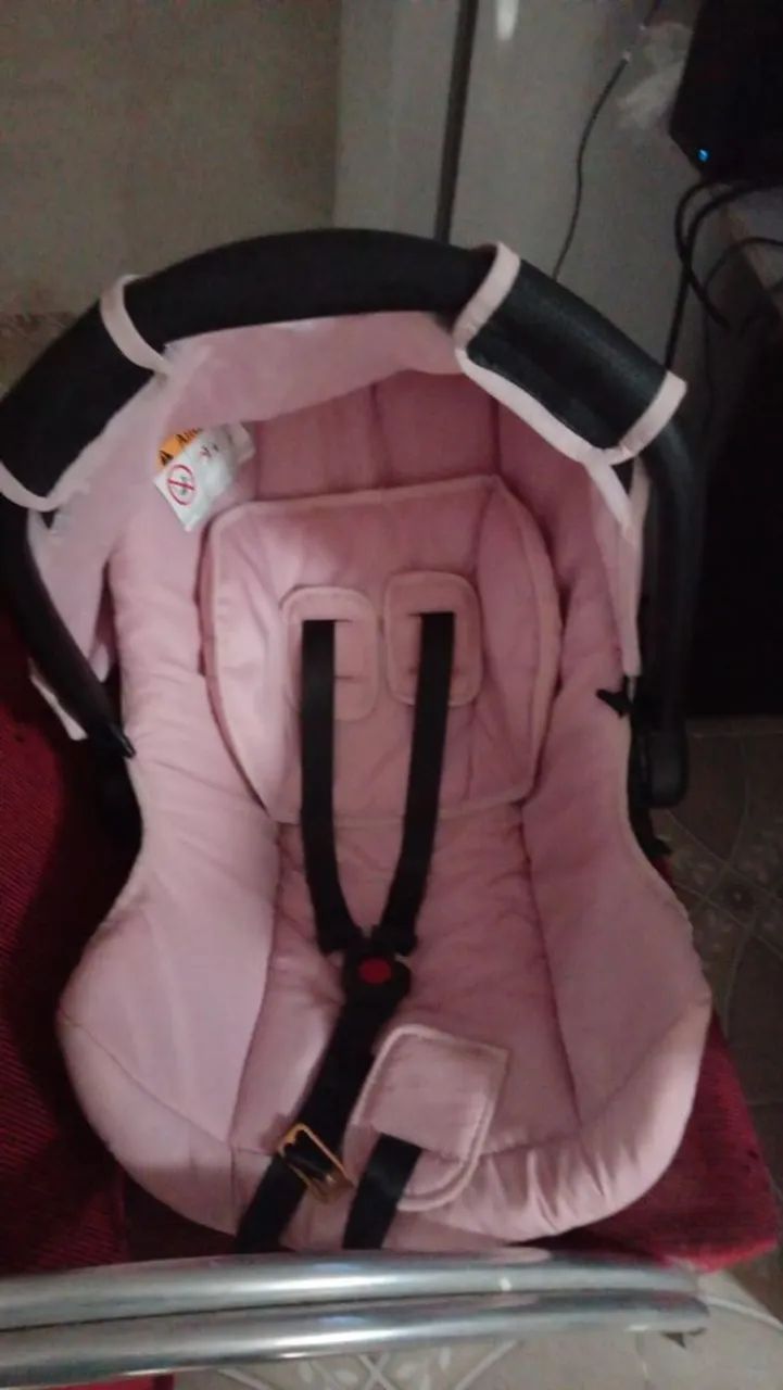 Bebê conforto menina