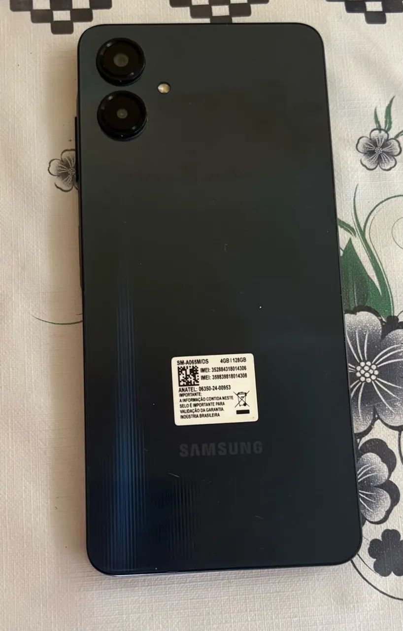 Celular Galáxia A06 seminovo  - Foto 3