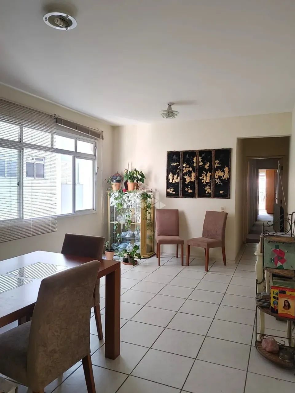 APARTAMENTO COM 3 QUARTOS  SENDO 1 SUÍTE E VAGA DE GARAGEM À VENDA NO CENTRO DE FLORIANÓPO - Foto 3
