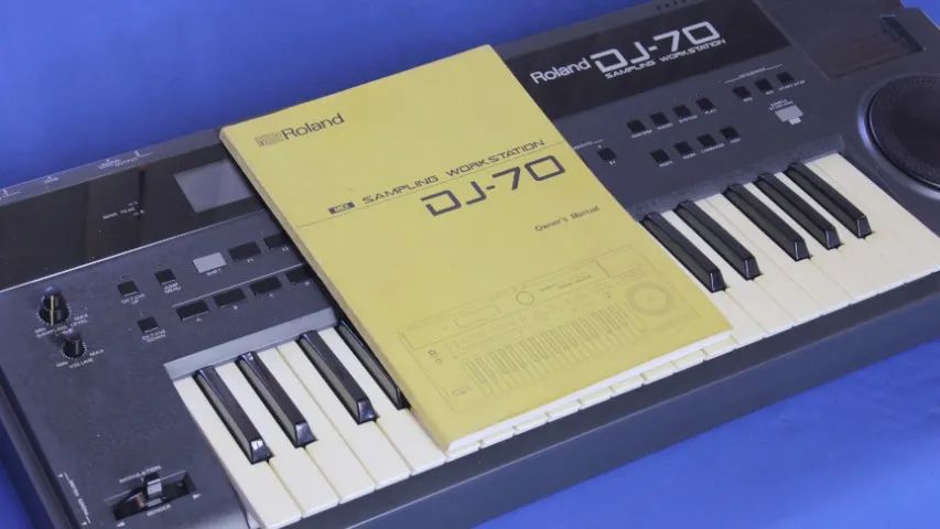 Teclado Sampler Roland DJ-70 - Instrumentos musicais - América