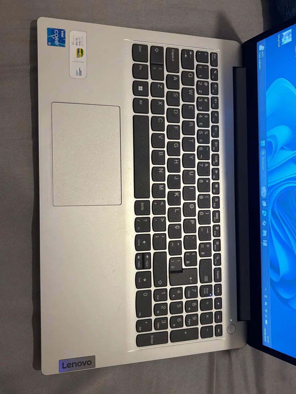 Notebook Lenovo IdeaPad 1 15IAU7 - 8 GB Ram 477 GB - Foto 3