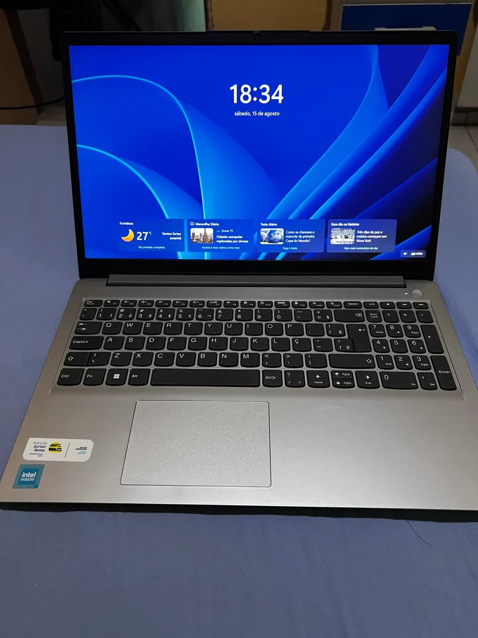 Vendo notebook Lenovo  - Foto 3