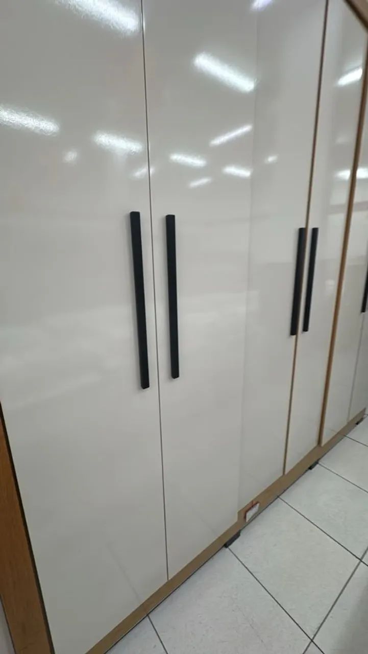 Guarda Roupa 6 portas - Foto 3
