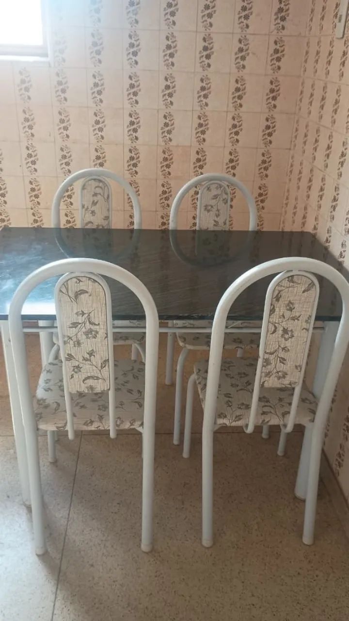 Mesa de jantar com tampo de granito - Foto 2
