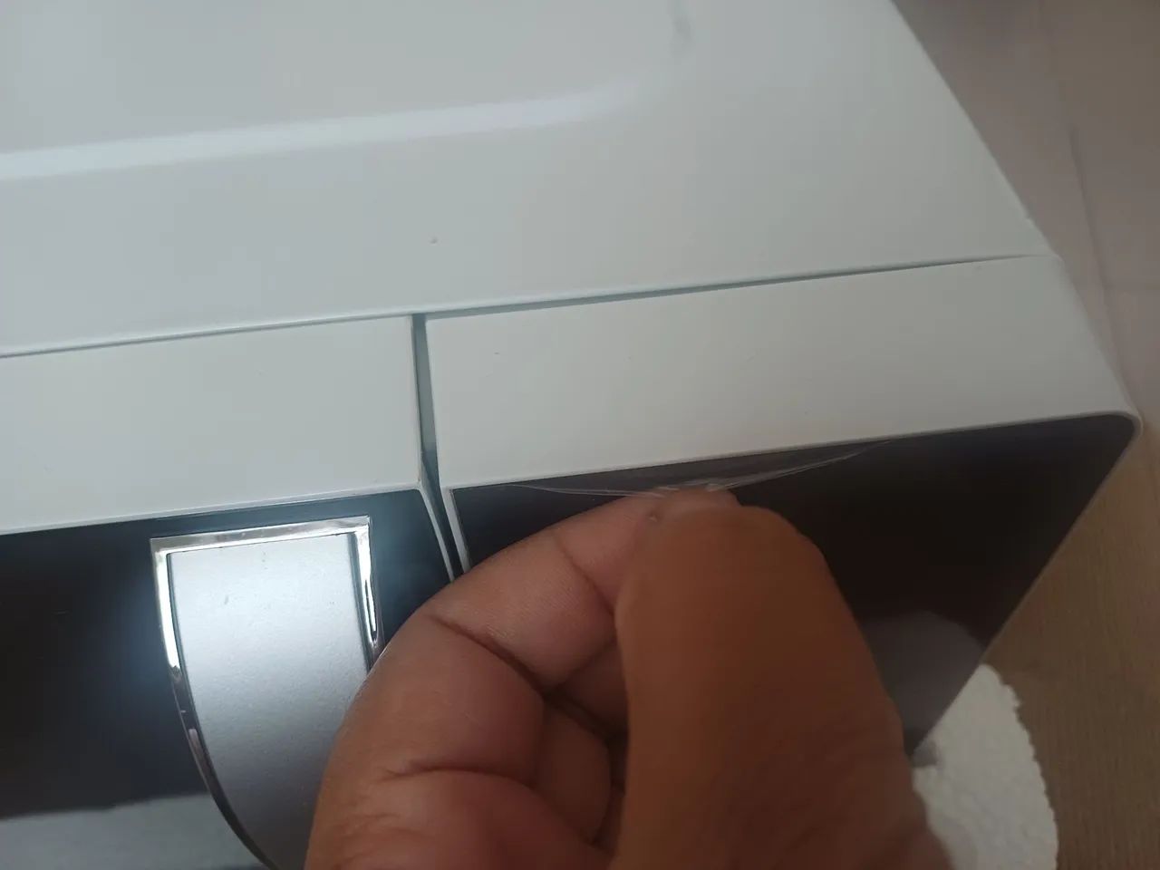 MICRO-ONDAS PHILCO 220V BRANCO PORTA ESPELHADA 20 L. - Foto 4