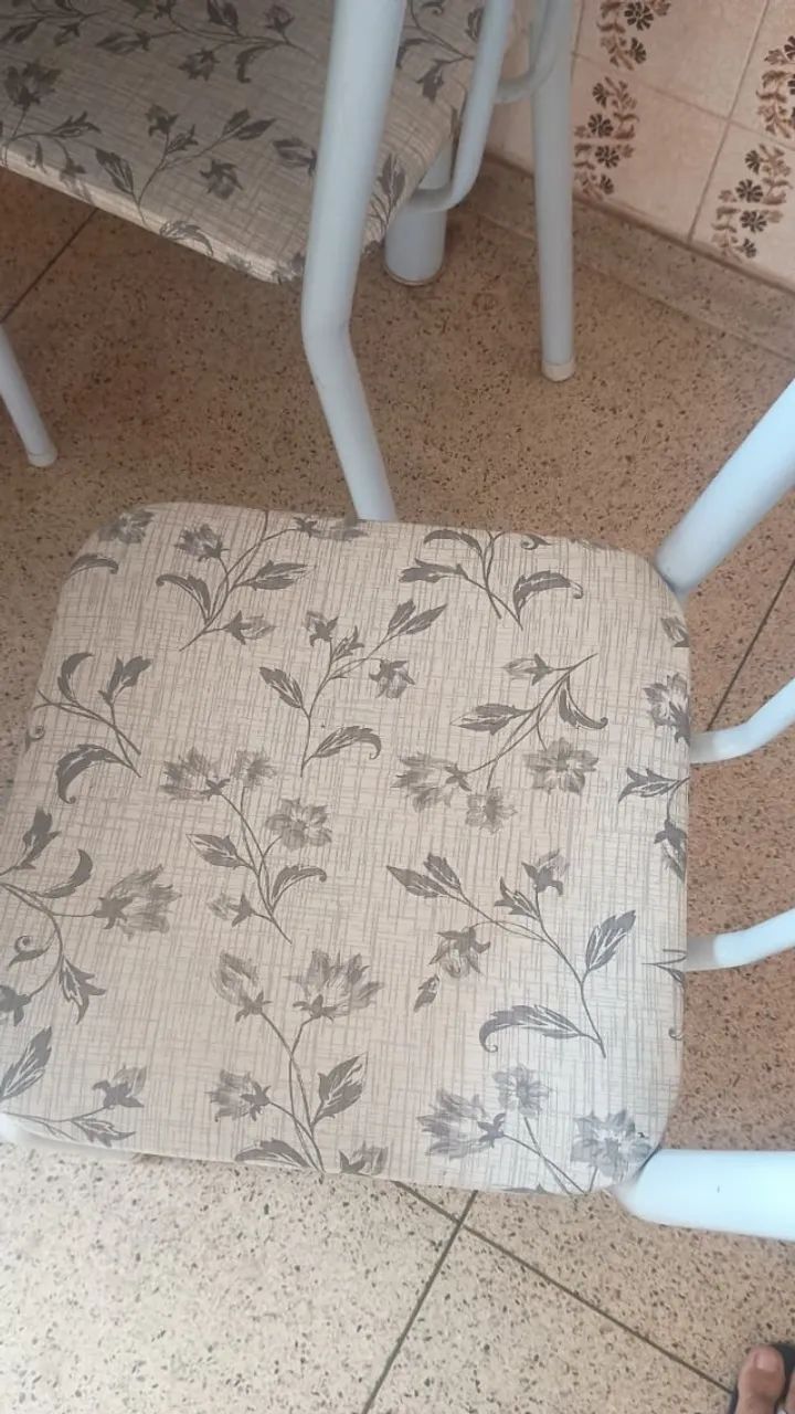 Mesa de jantar com tampo de granito - Foto 4