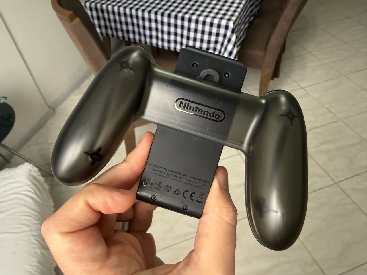 Joy-con charging grip Nintendo switch - Foto 4