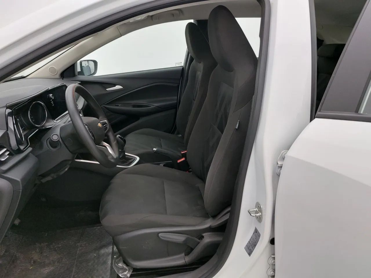 Chevrolet Onix Hatch 1.0 12V Flex Mec. 4P, foto 16 de 18