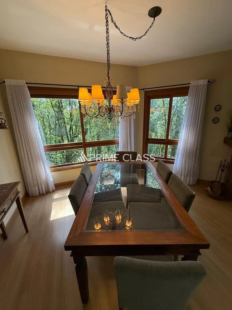 Apartamento 3 dormitórios com suíte no Centro de Gramado