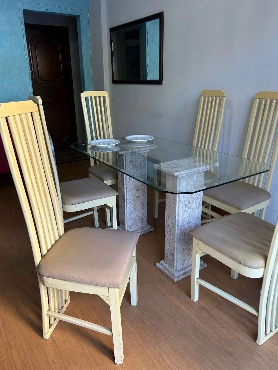 Mesa de Jantar de Vidro com Base em mármore + 6 Cadeiras (Oportunidade)