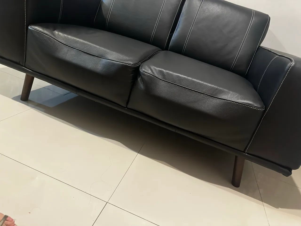 Sofá couro 65566184523651121