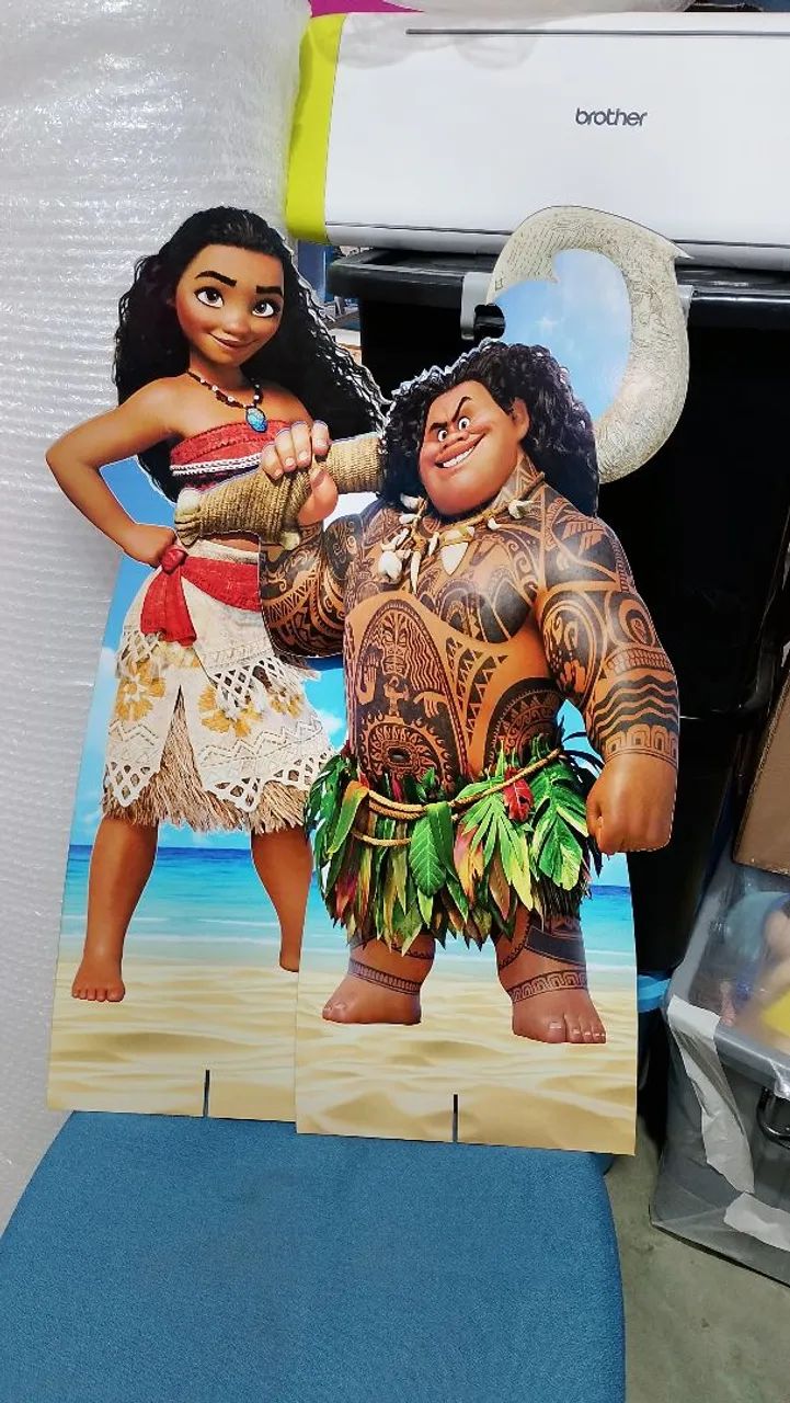  Painel e trio de capas de cilindos + 2 display de chão tema Moana. - Foto 2