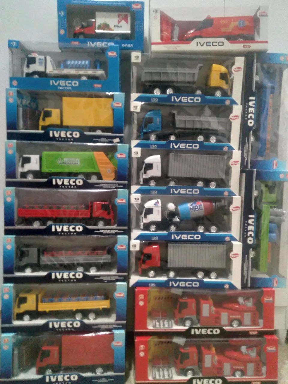 Coleção Caminhões Usual Iveco  - Foto 3