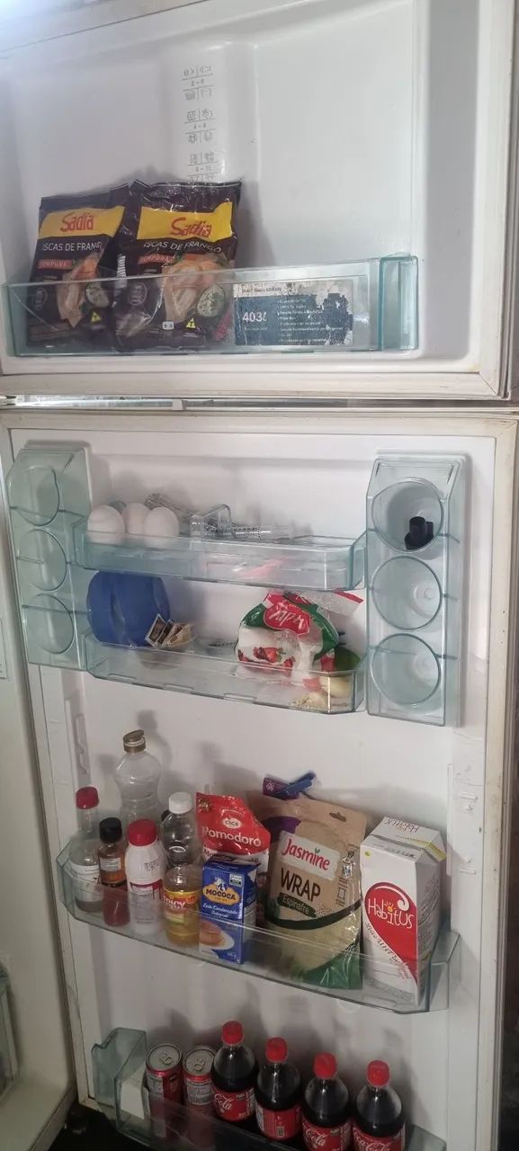 Vendo geladeira bosch frost free kdn42 com defeito - Foto 2